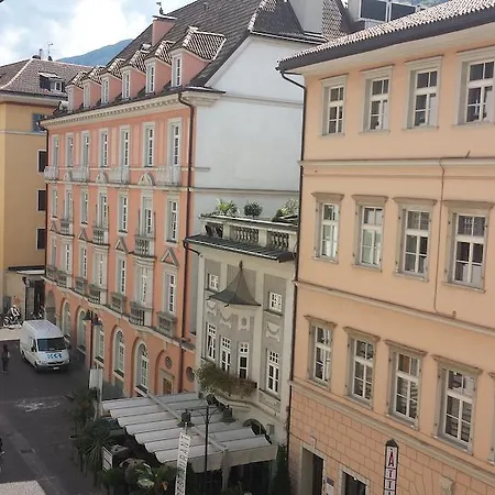 Argentieri בית הארחה